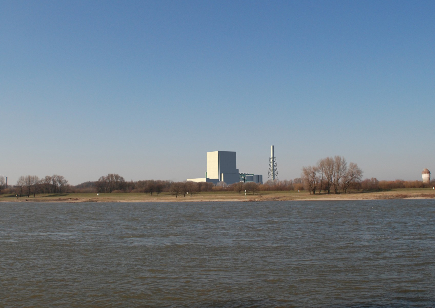 Blick vom gegenüberliegendem Rheinufer